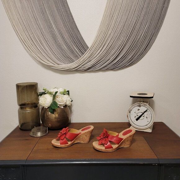 B.O.C. Flower Wedge Sandal Sz 38 (US-7) - Picture 4 of 8